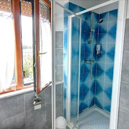 Maison Bury رابولانو تيرمي