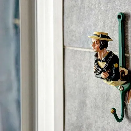 Maison Bury رابولانو تيرمي